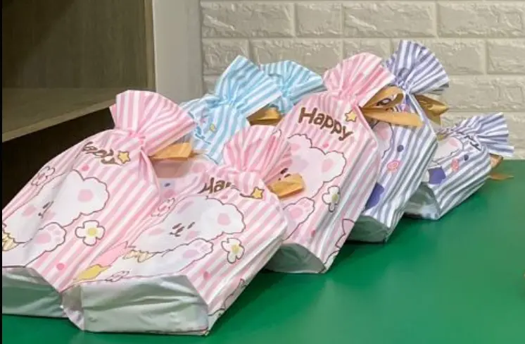 Customise goodie bags